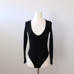 Windsor Black Ribbed Long Sleeve Bodysuits. Size: XS
